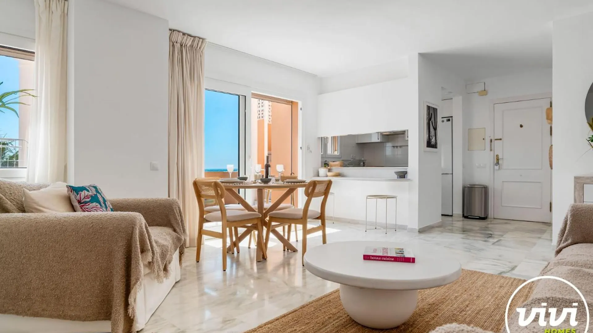 Vivi Homes - Picasso Estepona Apartamento